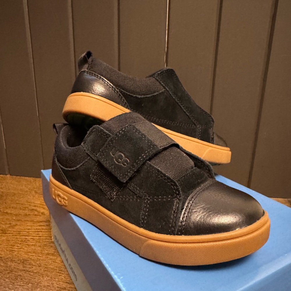 UGG Toddler Rennon Low shoe